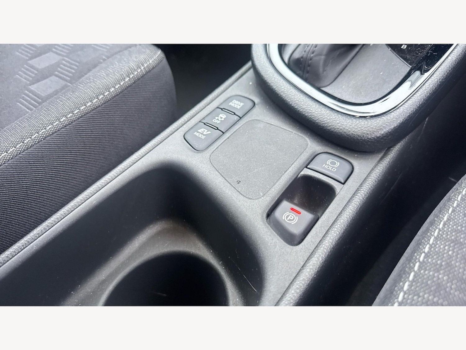 Used Toyota Yaris 2024 for sale - 76700654: Photo 31