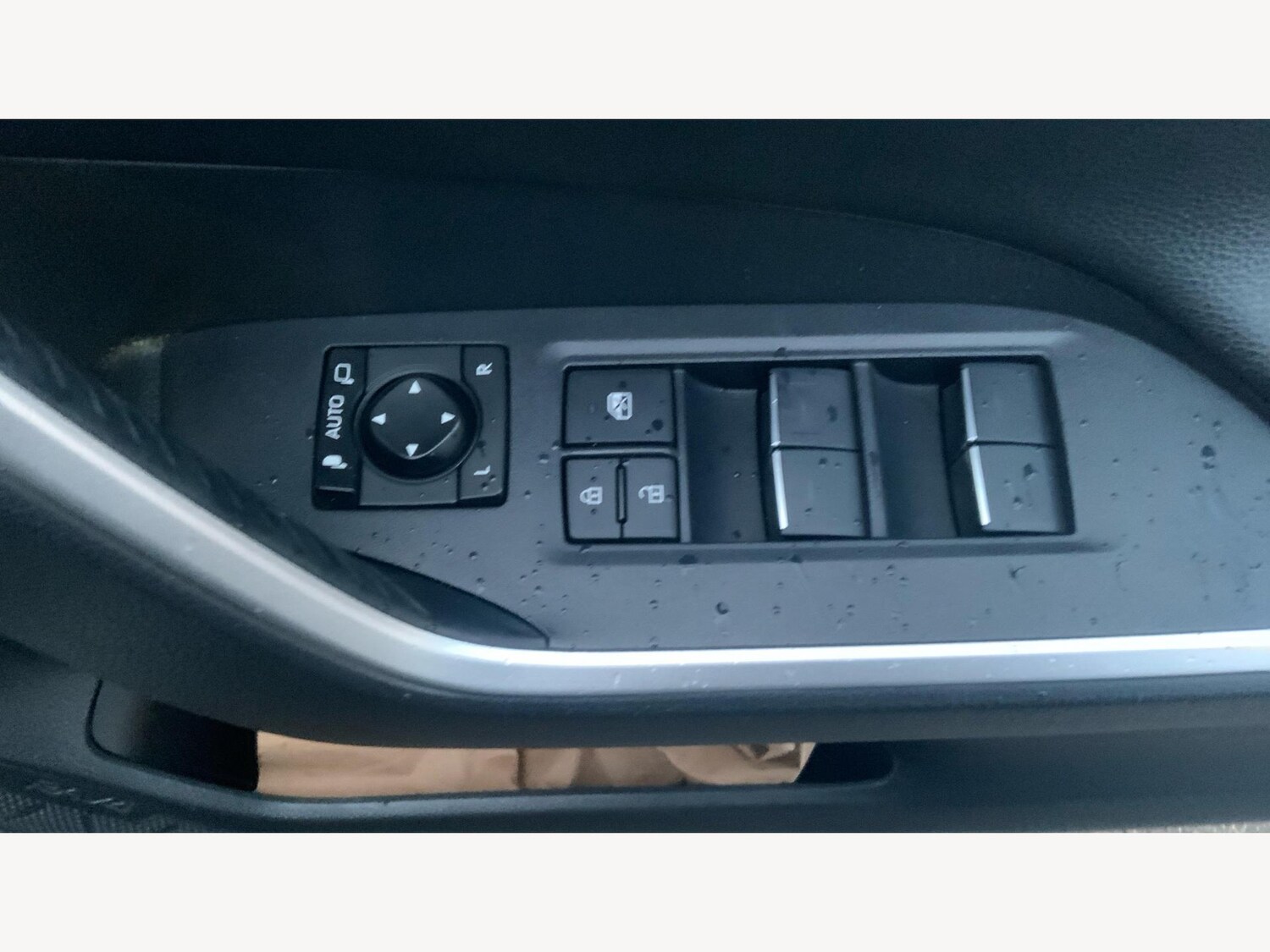 Used Toyota RAV4 2021 for sale - 76398770: Photo 28