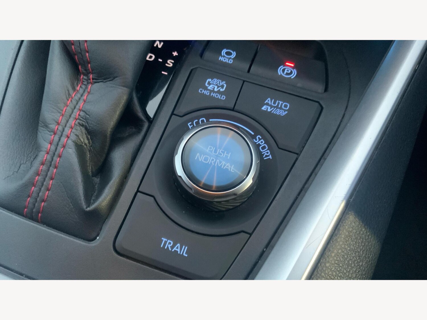 Used Toyota RAV4 2021 for sale - 76398770: Photo 32