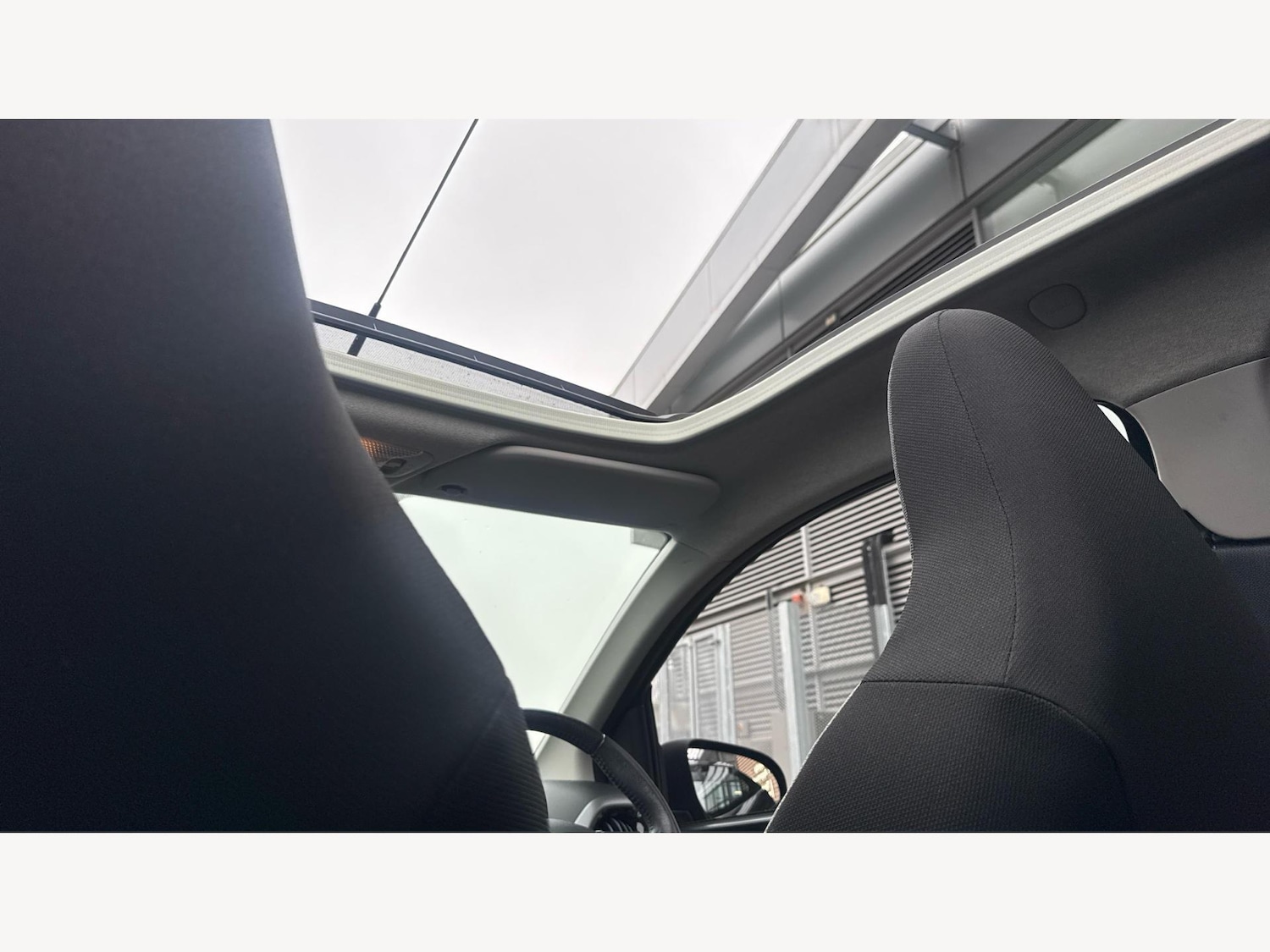 Used Toyota AYGO 2021 for sale - 77143722: Photo 30