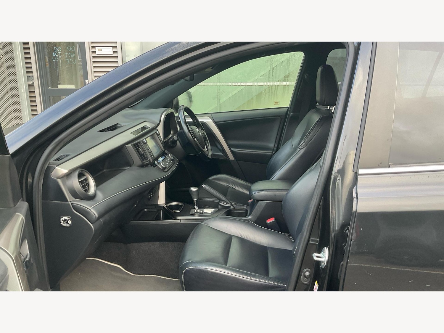 Used Toyota RAV4 2019 for sale - 76550282: Photo 12