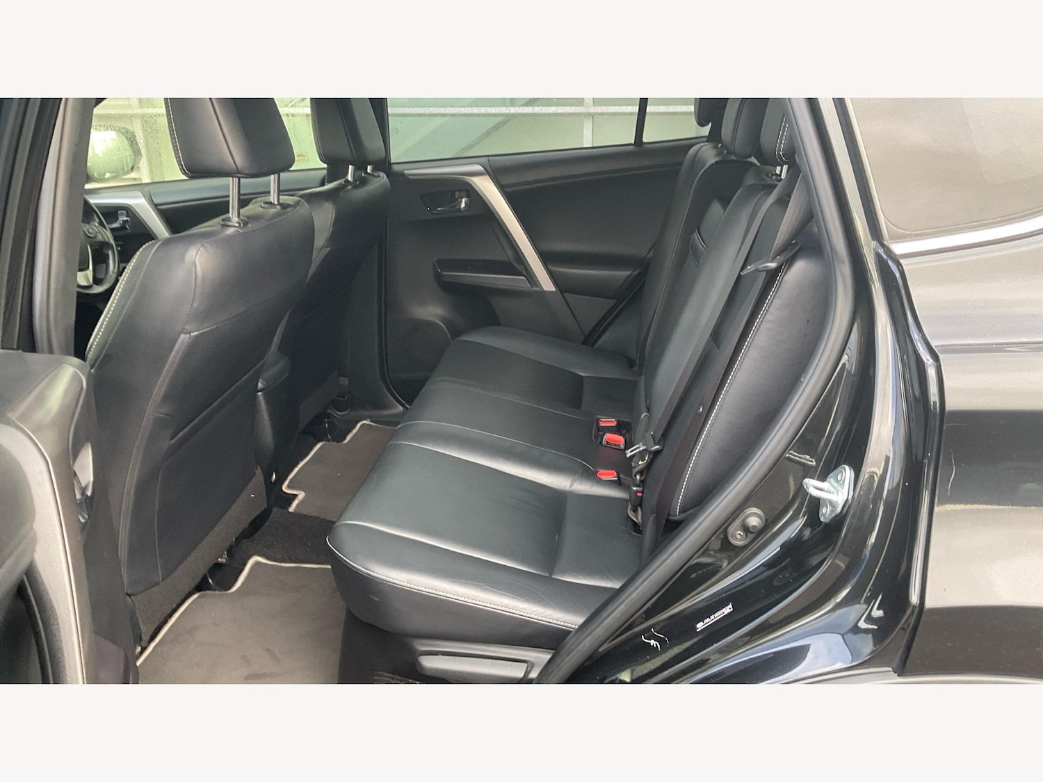 Used Toyota RAV4 2019 for sale - 76550282: Photo 15