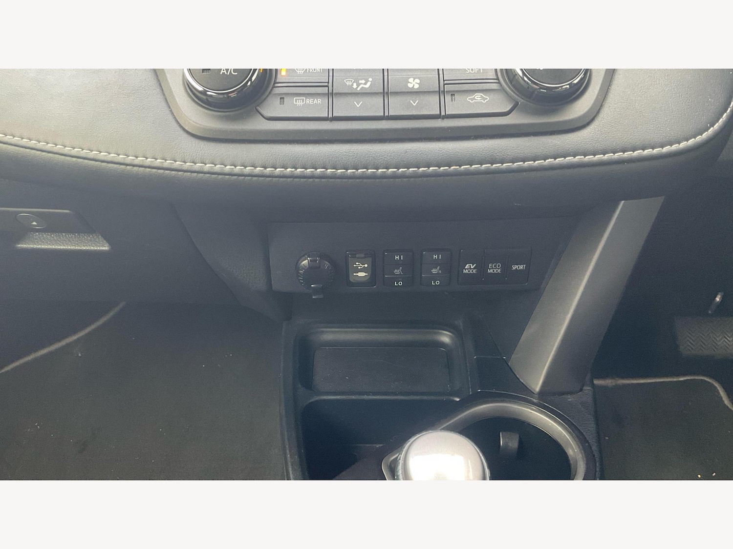 Used Toyota RAV4 2019 for sale - 76550282: Photo 24