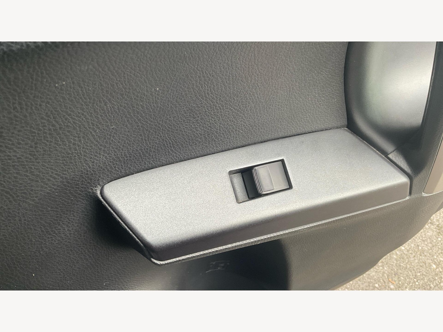 Used Toyota RAV4 2019 for sale - 76550282: Photo 30