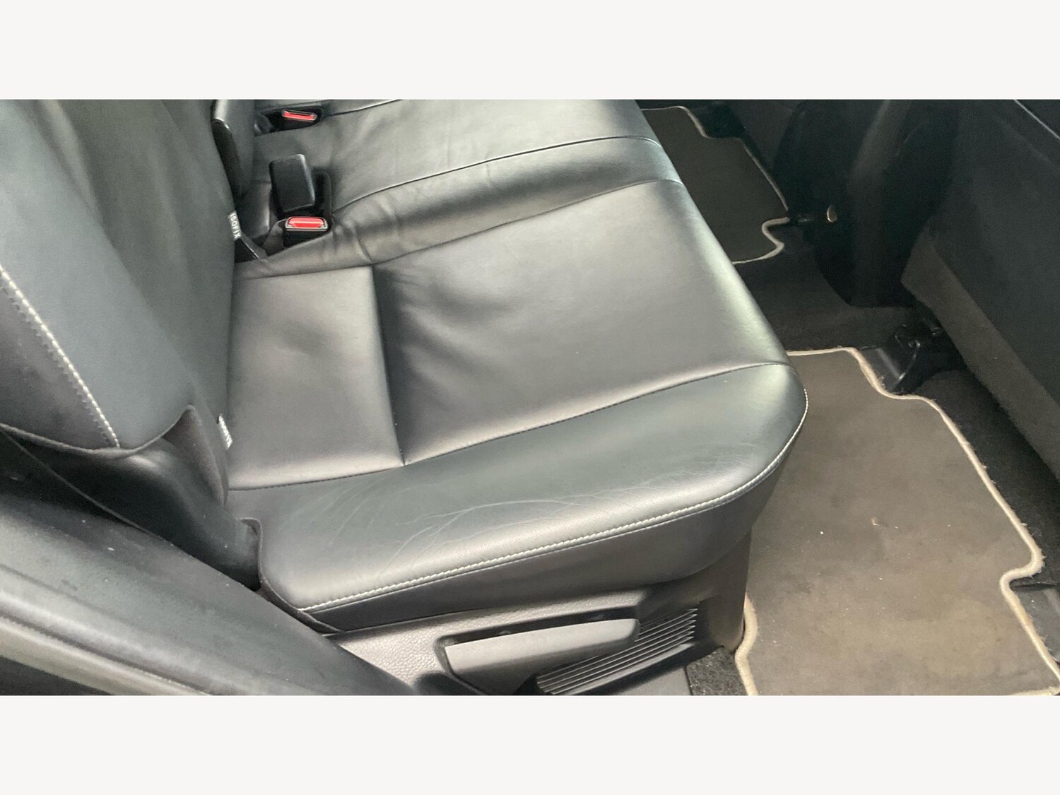 Used Toyota RAV4 2019 for sale - 76550282: Photo 31