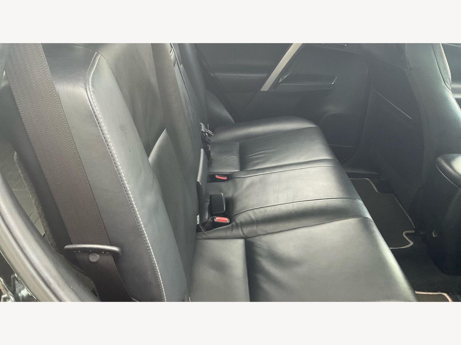 Used Toyota RAV4 2019 for sale - 76550282: Photo 32