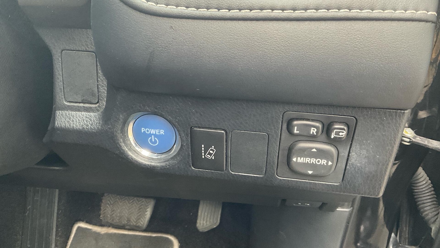 Used Toyota RAV4 2019 for sale - 76550282: Photo 40