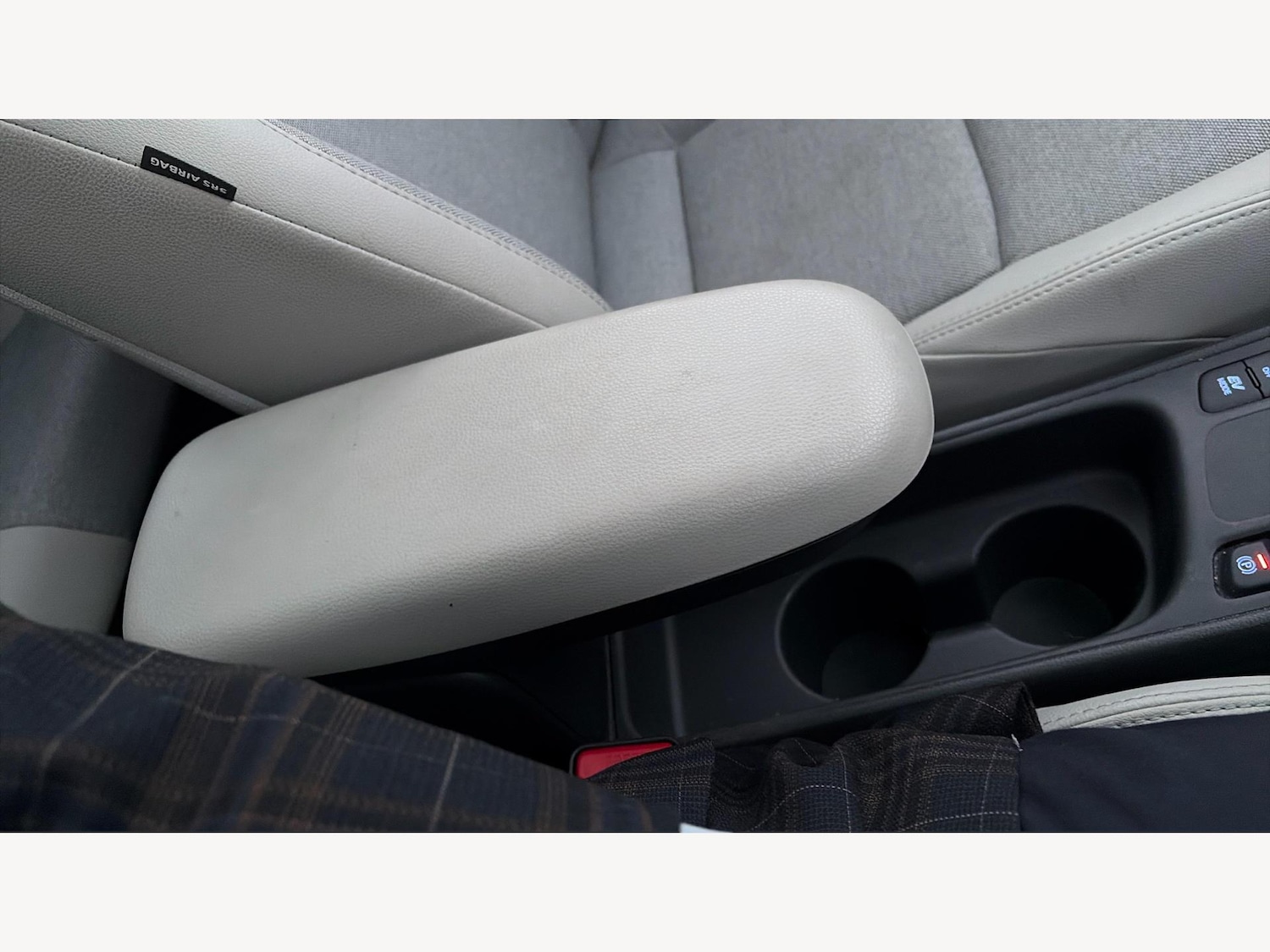 Used Toyota Yaris 2023 for sale - 77144131: Photo 30