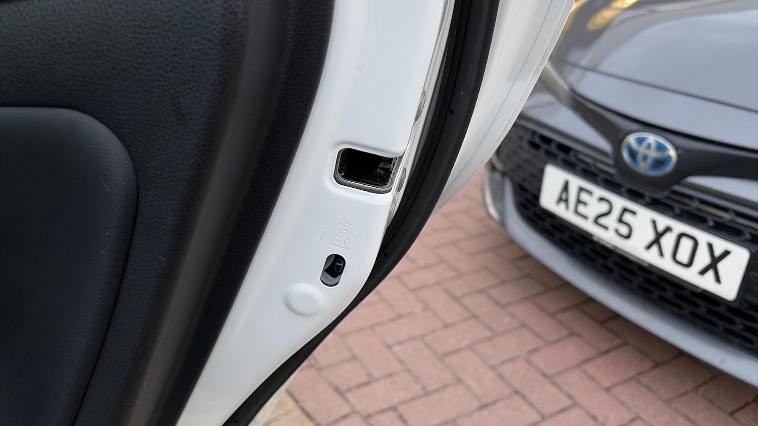 Used Toyota Yaris 2023 for sale - 77144131: Photo 39