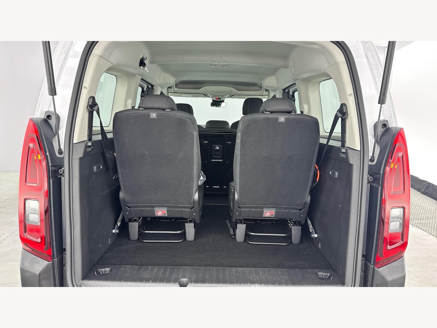 Used Toyota PROACE CITY Verso 2024 for sale - 77215768: Photo 16