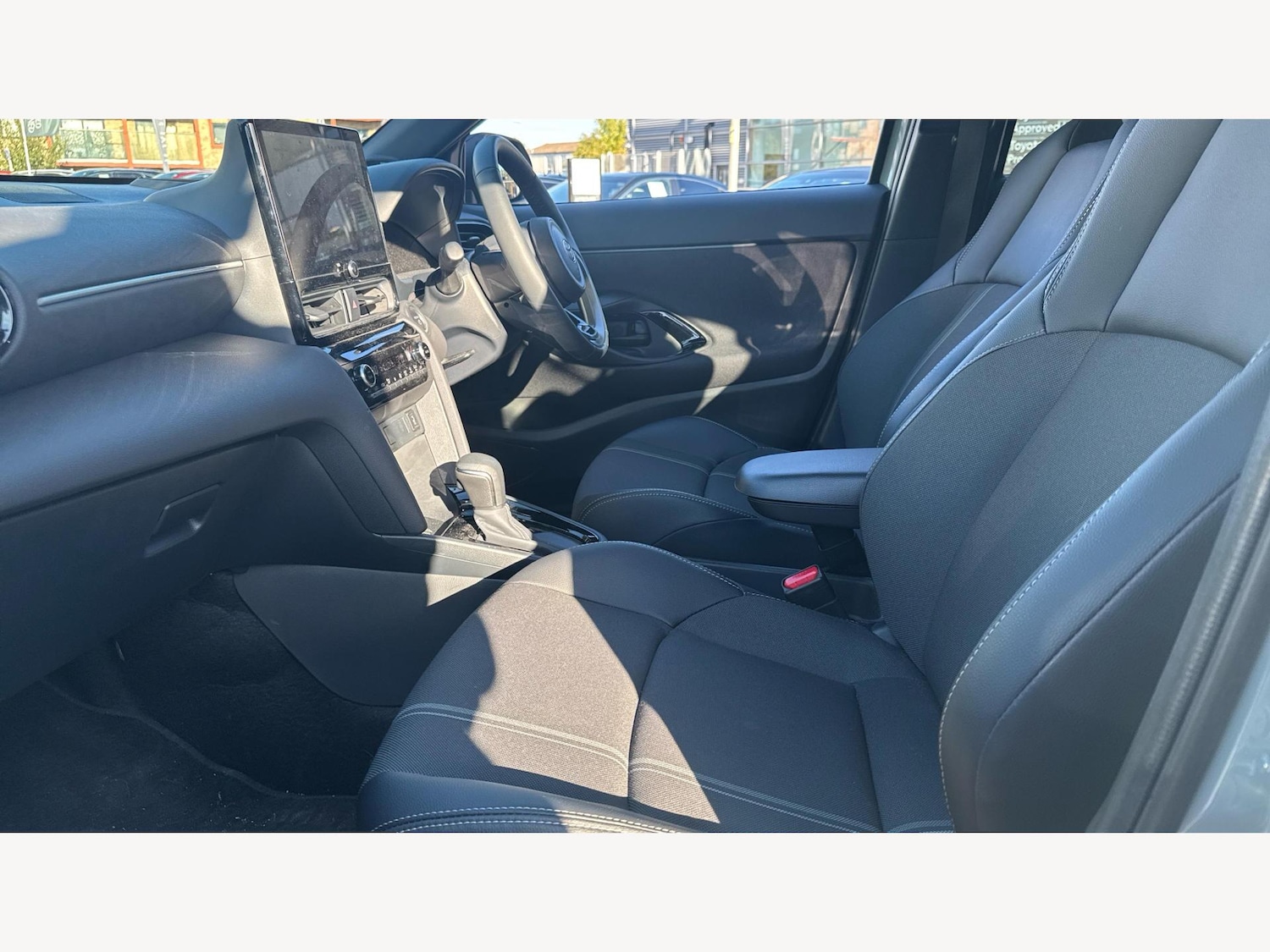 Used Toyota Yaris Cross 2024 for sale - 76398188: Photo 12