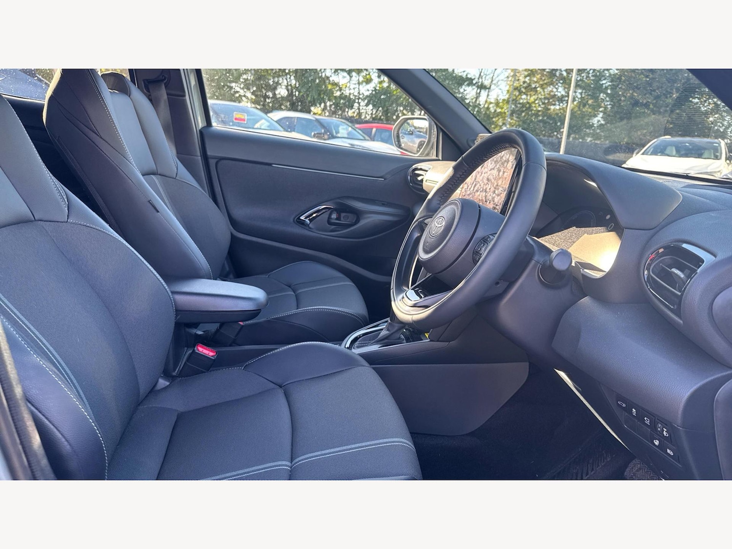 Used Toyota Yaris Cross 2024 for sale - 76398188: Photo 13