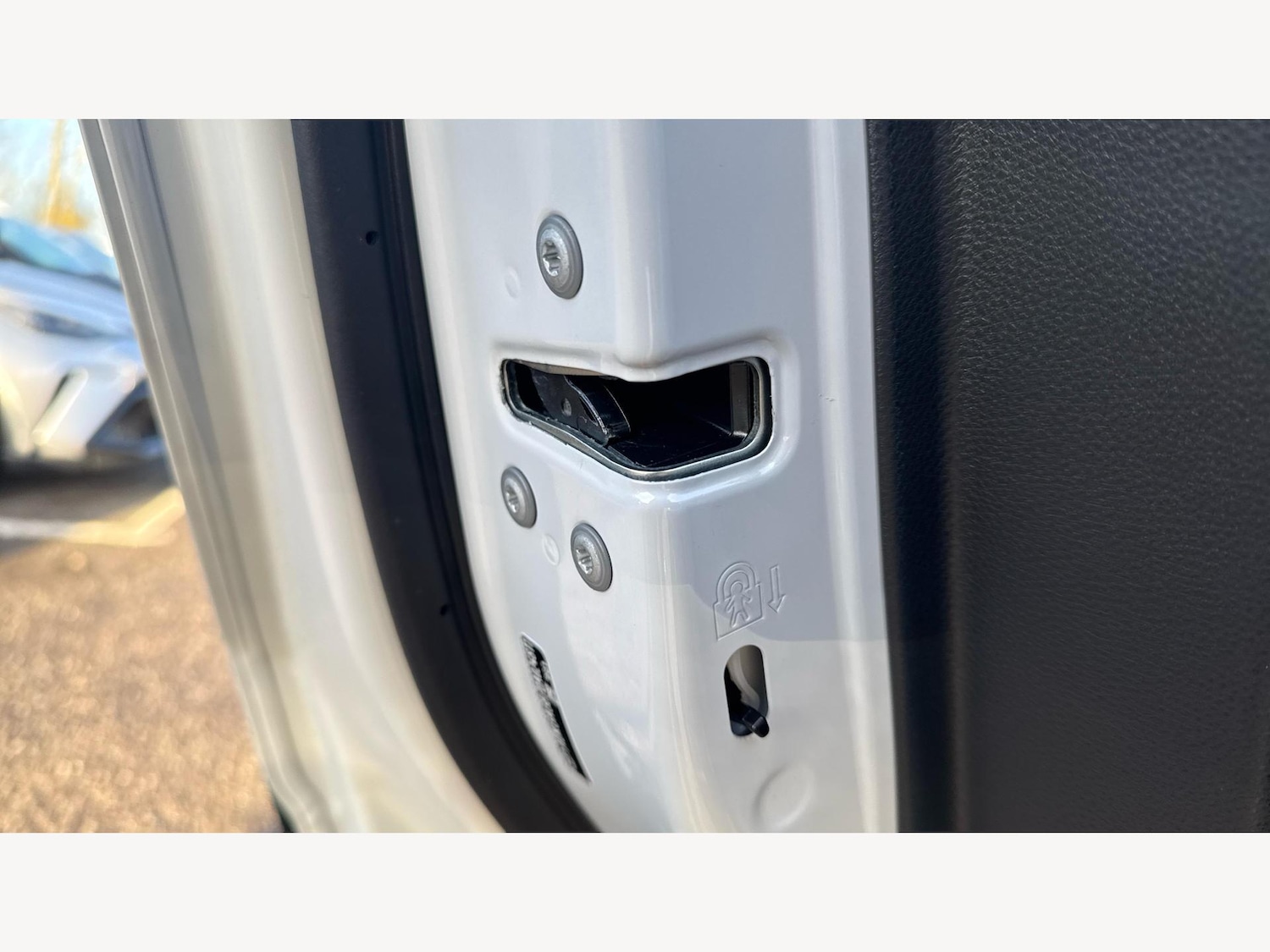 Used Toyota Yaris Cross 2024 for sale - 77400487: Photo 24