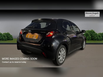 Used Toyota Yaris 2021 for sale - 76399093: Photo