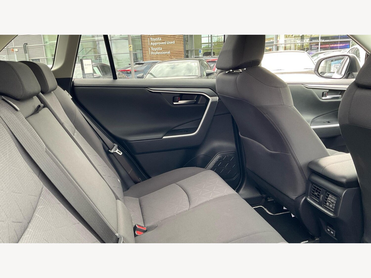 Used Toyota RAV4 2022 for sale - 76975962: Photo 14