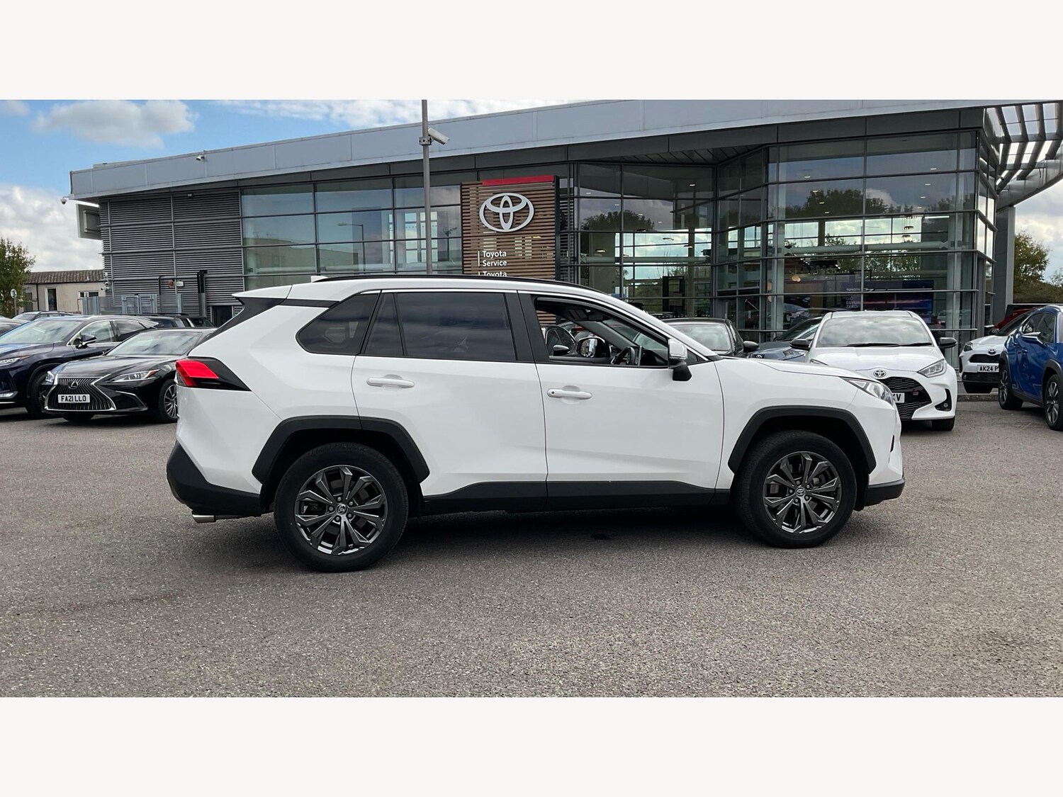 Used Toyota RAV4 2022 for sale - 76975962: Photo 18