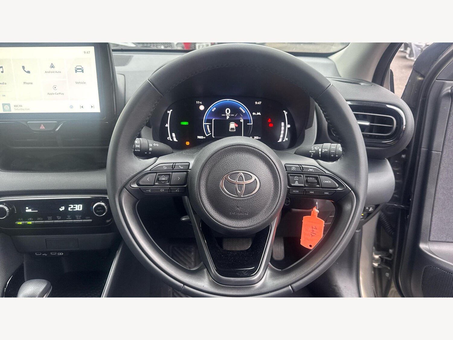 Used Toyota Yaris for sale - 77175066: Photo 10