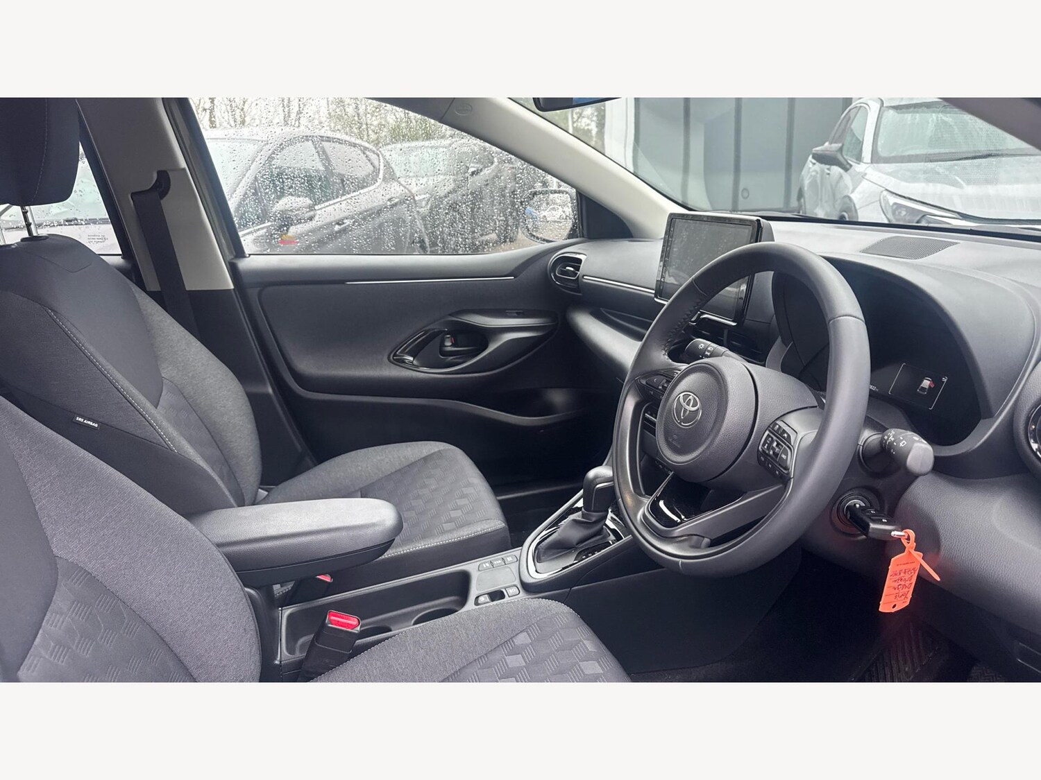 Used Toyota Yaris for sale - 77175066: Photo 13