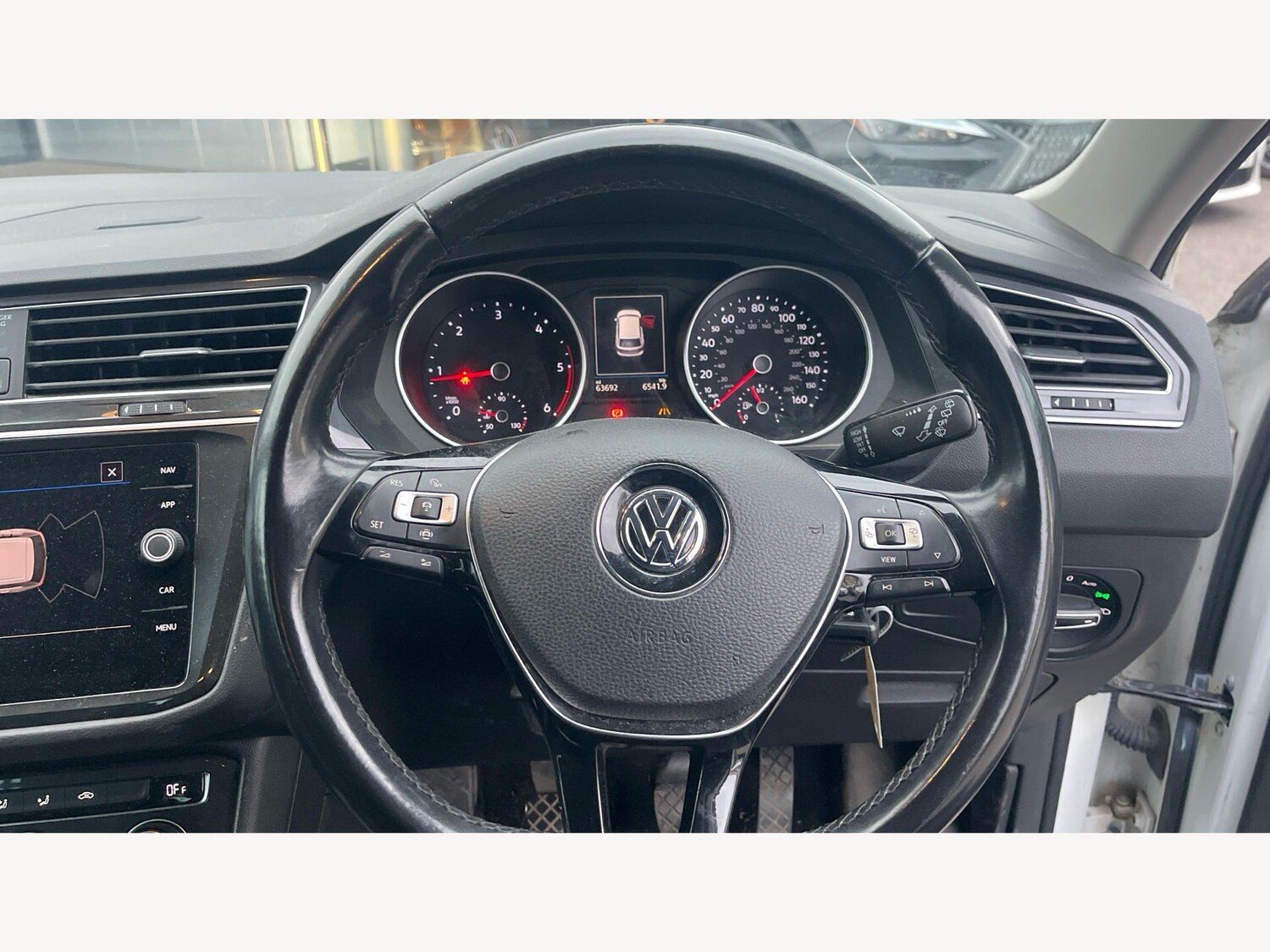 Used Volkswagen Tiguan for sale - 77909181: Photo 10