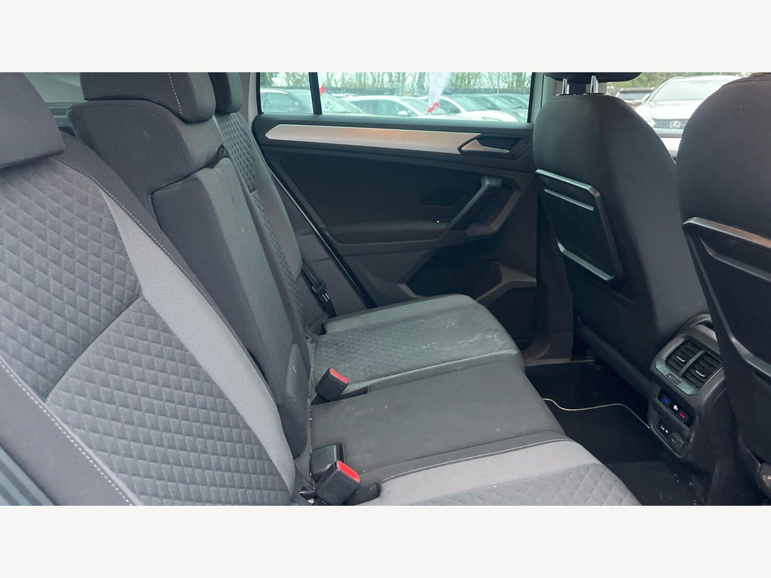 Used Volkswagen Tiguan for sale - 77909181: Photo 14