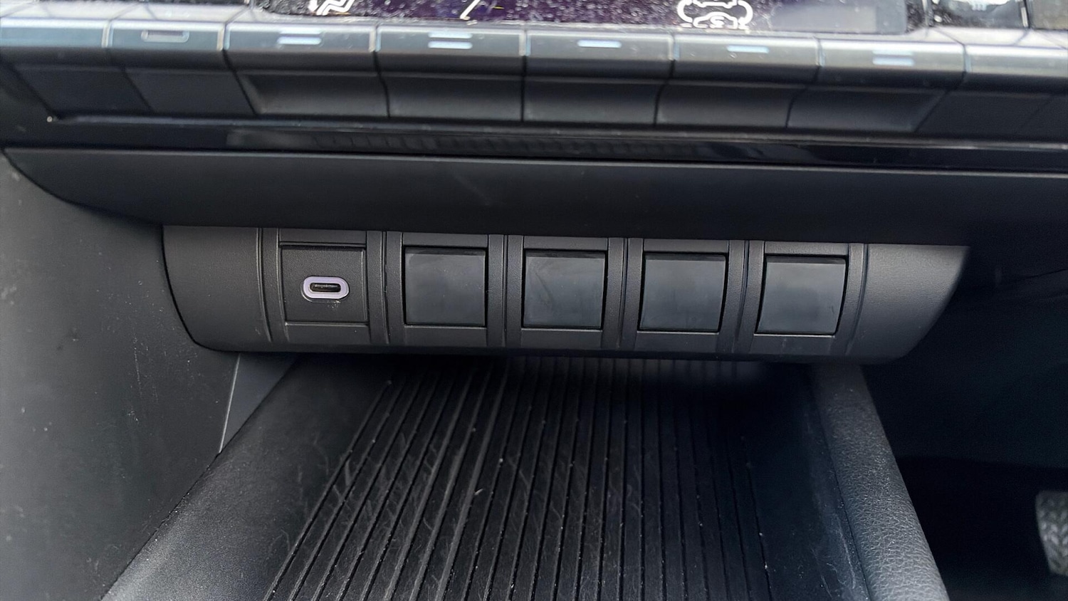 Used Toyota C-HR 2025 for sale - 77597726: Photo 42