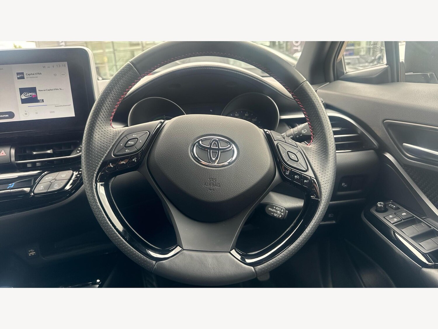 Used Toyota C-HR for sale - 77768346: Photo 10