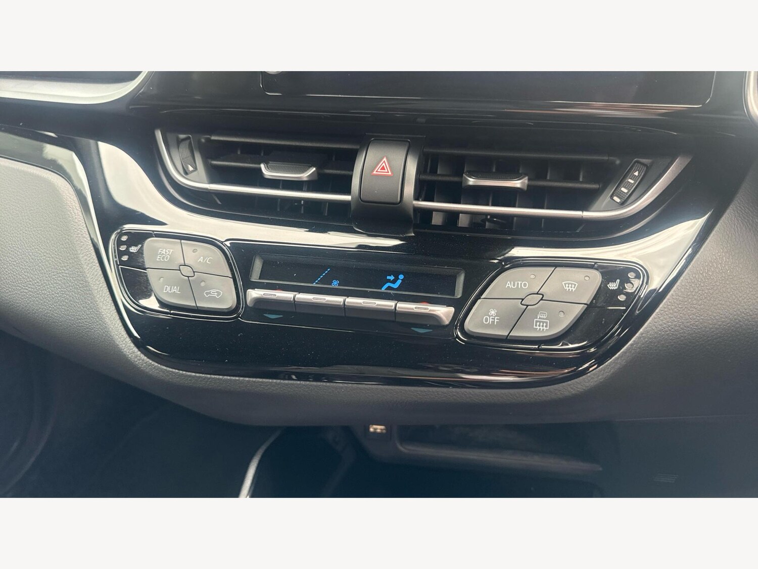 Used Toyota C-HR for sale - 77768346: Photo 23