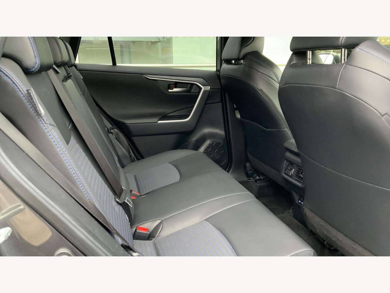 Used Toyota RAV4 2022 for sale - 76388065: Photo 14