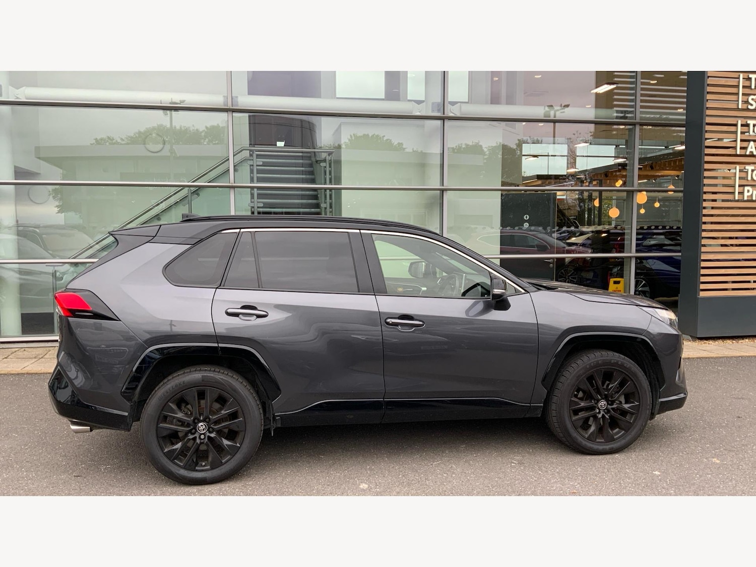 Used Toyota RAV4 2022 for sale - 76388065: Photo 18