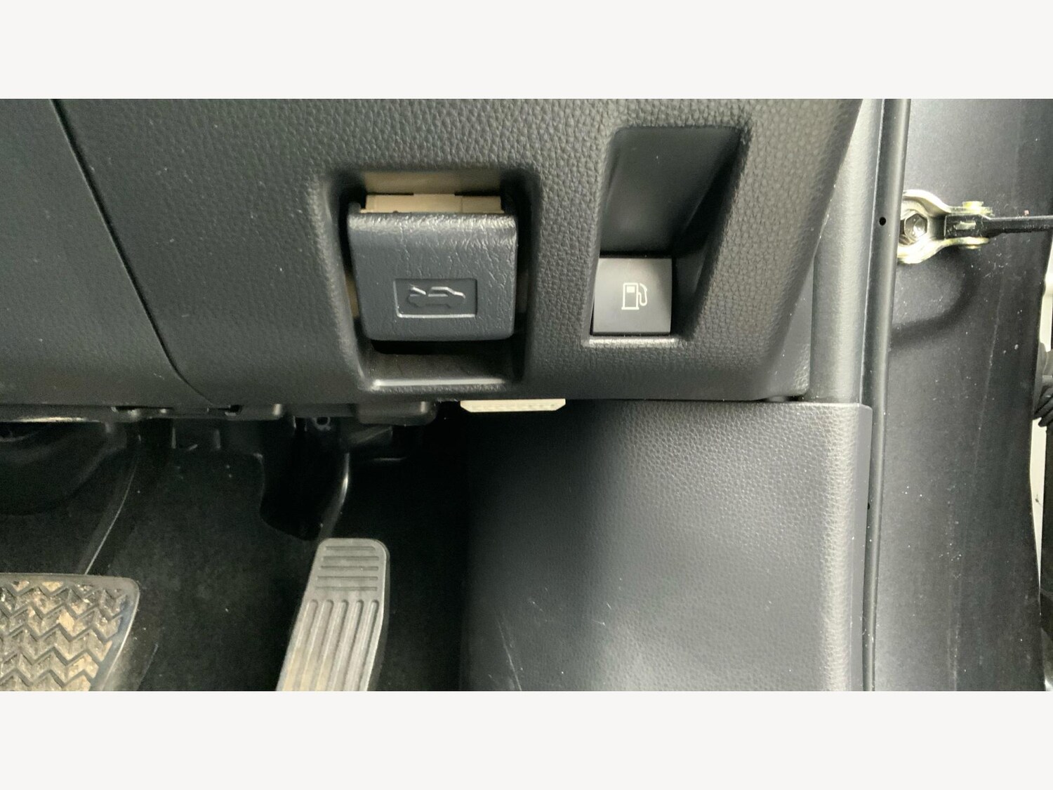 Used Toyota RAV4 2022 for sale - 76388065: Photo 35