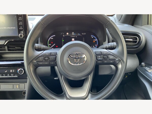 Used Toyota Yaris Cross 2023 for sale - 76258995: Photo 10
