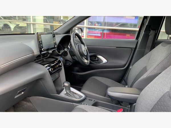 Used Toyota Yaris Cross 2023 for sale - 76258995: Photo 12