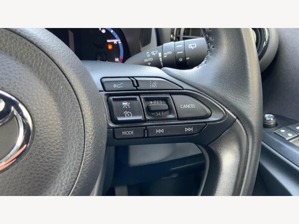 Used Toyota Yaris Cross 2023 for sale - 76258995: Photo 23