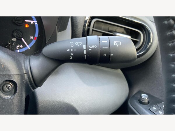 Used Toyota Yaris Cross 2023 for sale - 76258995: Photo 30