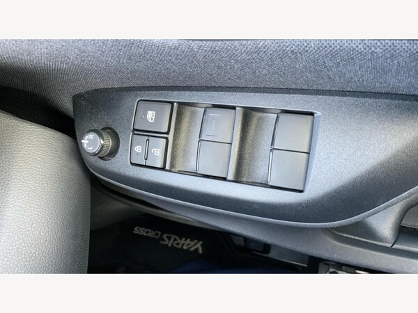 Used Toyota Yaris Cross 2023 for sale - 76258995: Photo 34