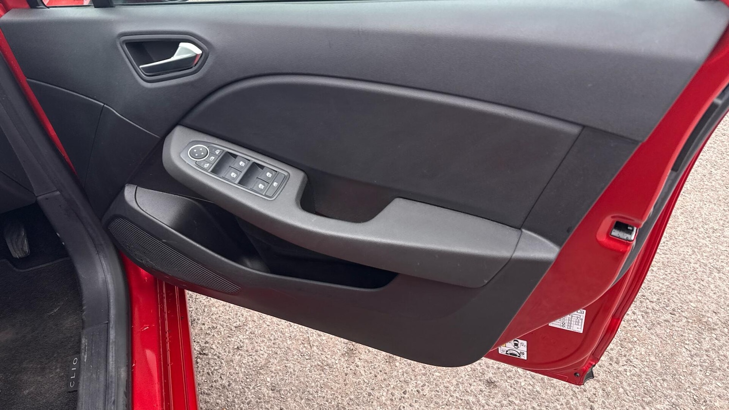 Used Renault Clio for sale - 77825126: Photo 32