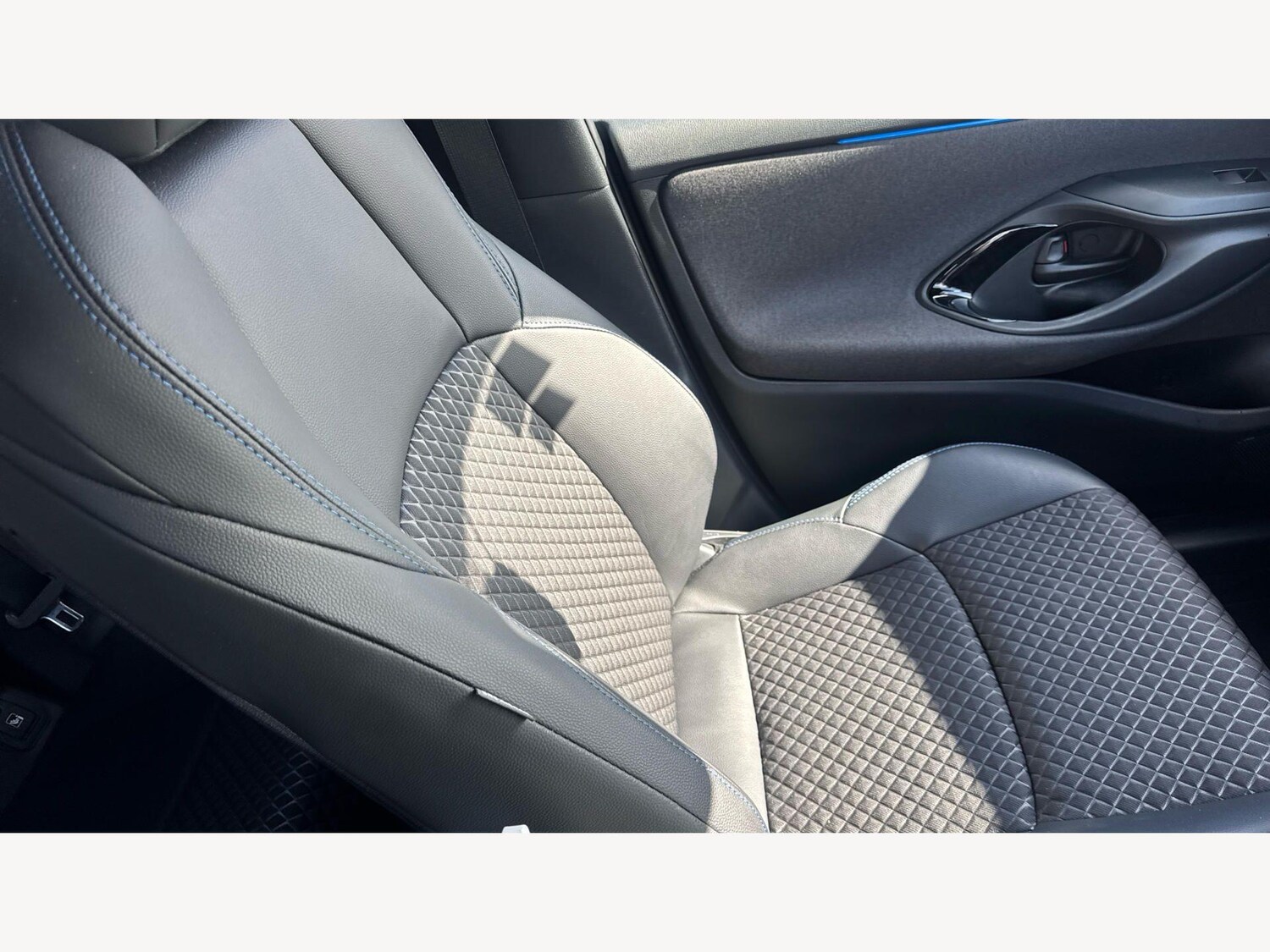 Used Toyota Yaris 2024 for sale - 78072671: Photo 32