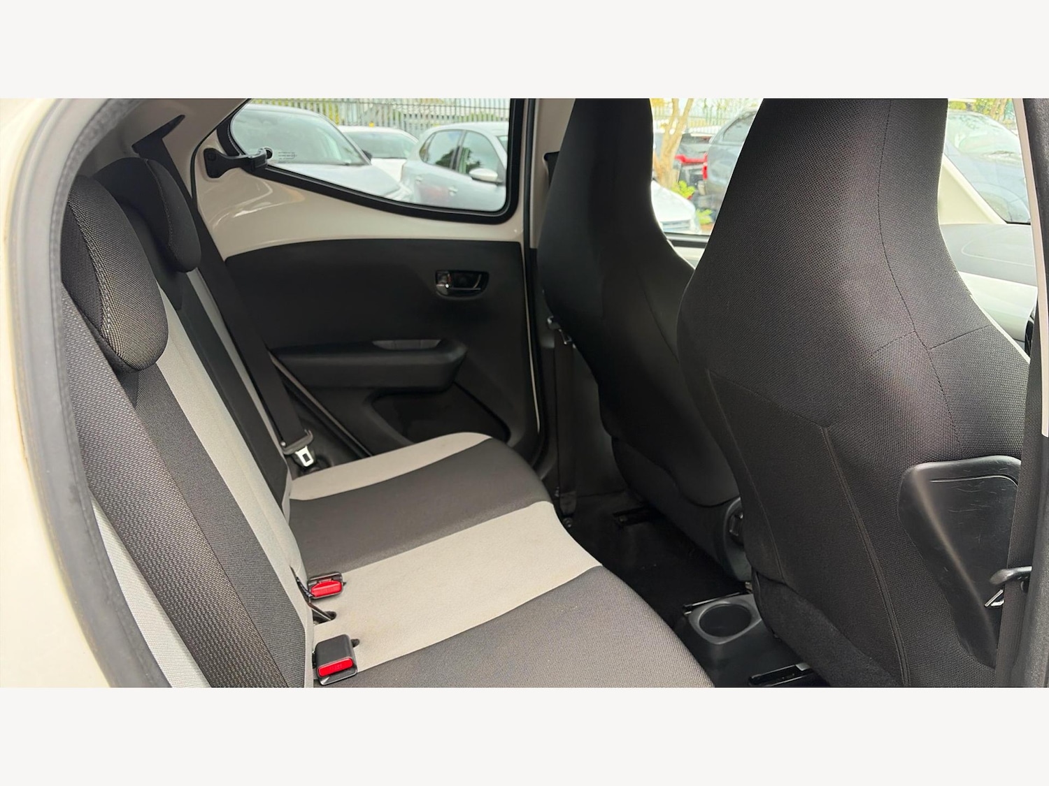 Used Toyota AYGO 2017 for sale - 76425716: Photo 14