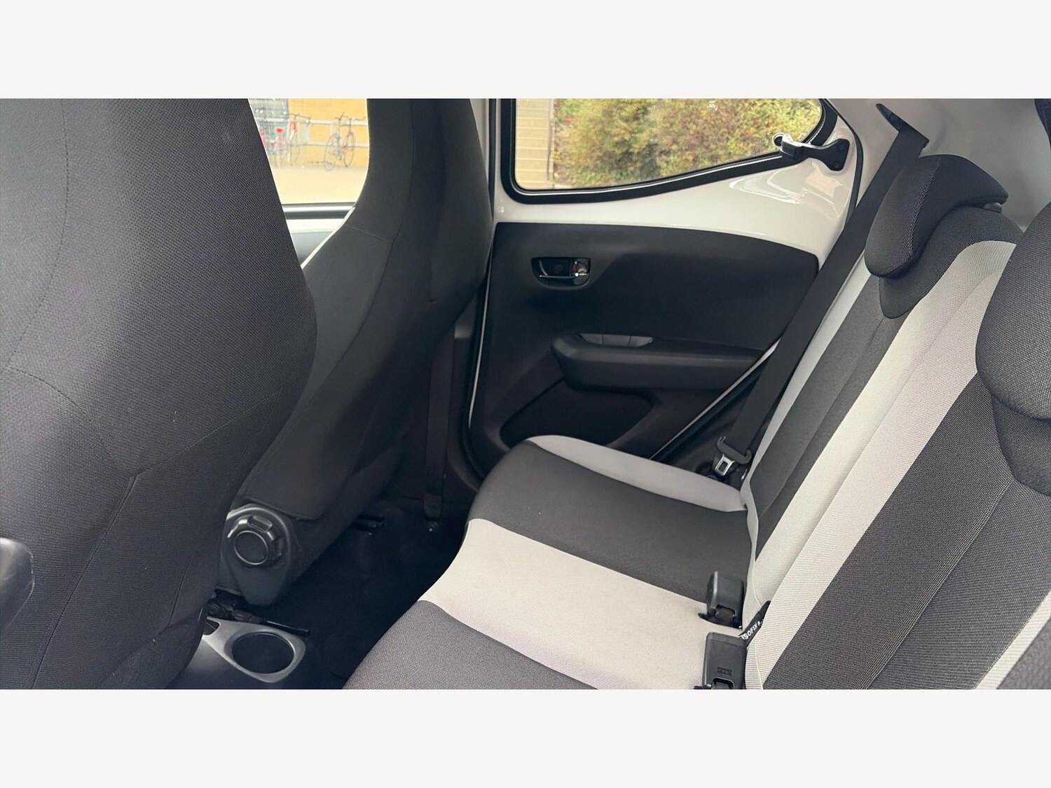 Used Toyota AYGO 2017 for sale - 76425716: Photo 15