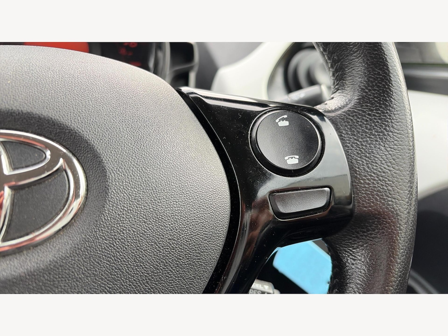 Used Toyota AYGO 2017 for sale - 76425716: Photo 23