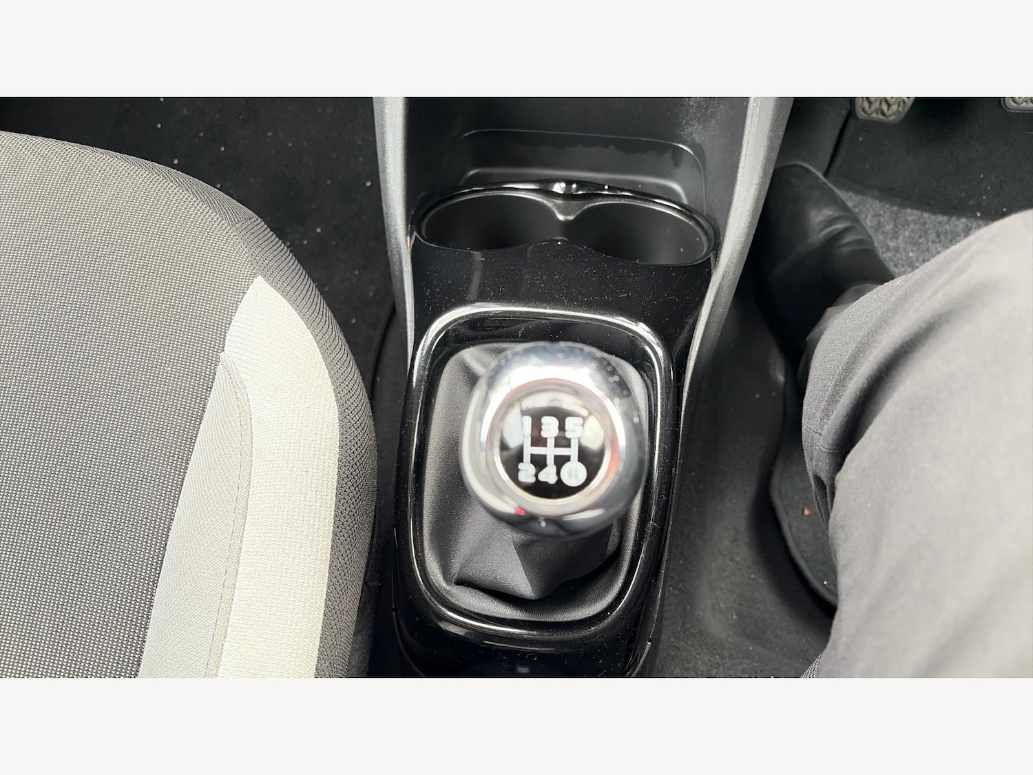 Used Toyota AYGO 2017 for sale - 76425716: Photo 28