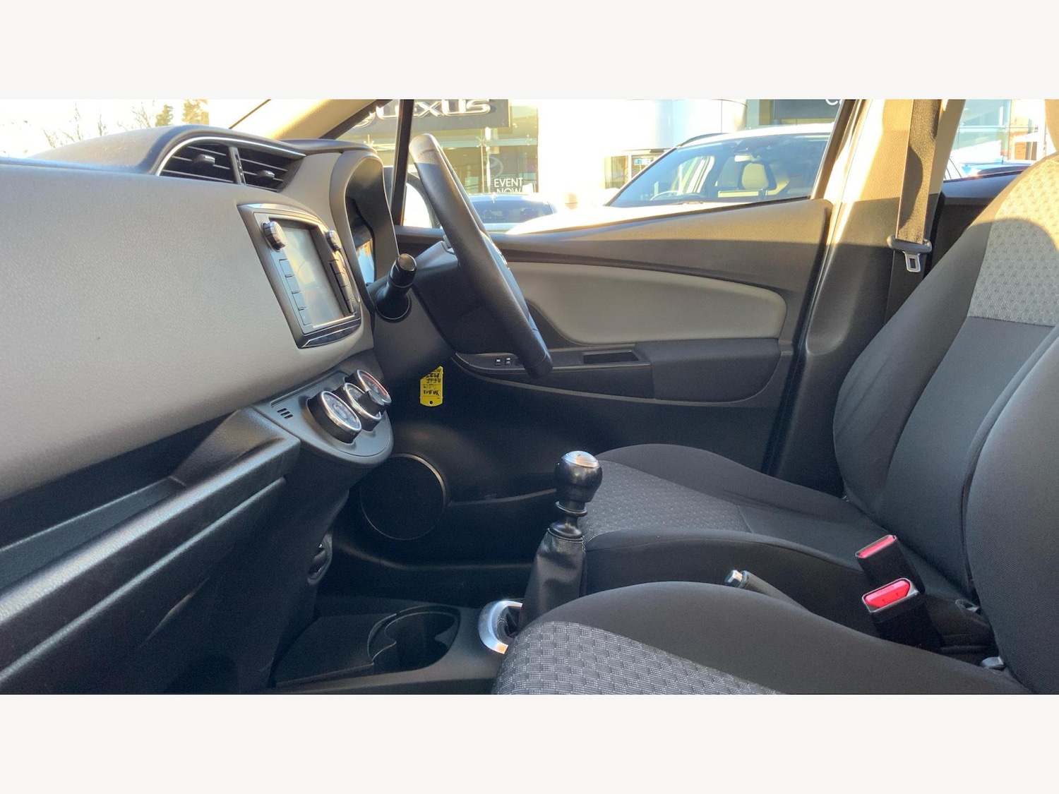 Used Toyota Yaris 2015 for sale - 77144571: Photo 12