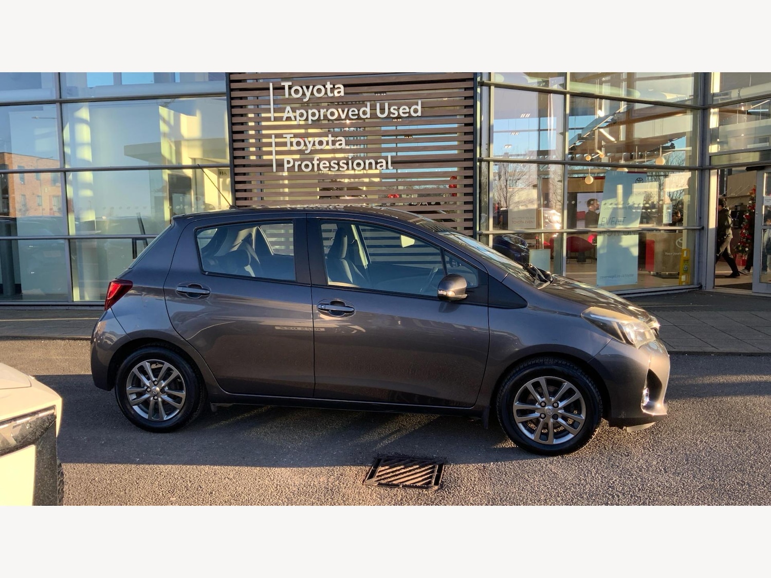 Used Toyota Yaris 2015 for sale - 77144571: Photo 18
