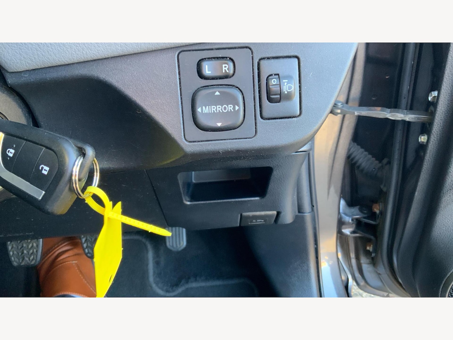 Used Toyota Yaris 2015 for sale - 77144571: Photo 26