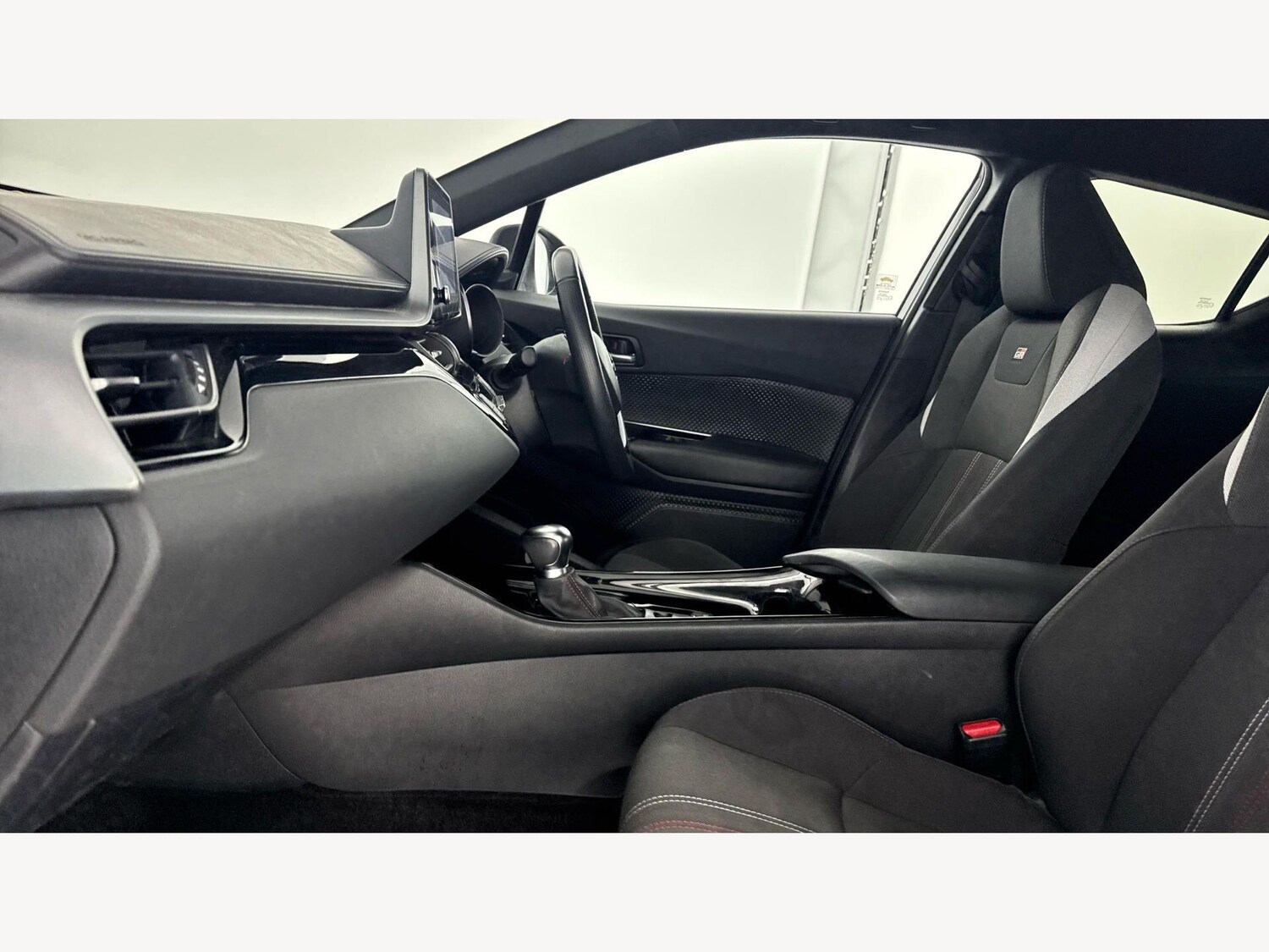 Used Toyota C-HR for sale - 77633603: Photo 12