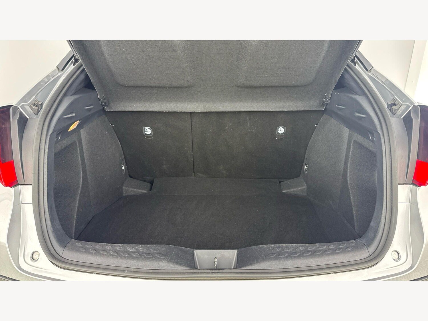 Used Toyota C-HR for sale - 77633603: Photo 16