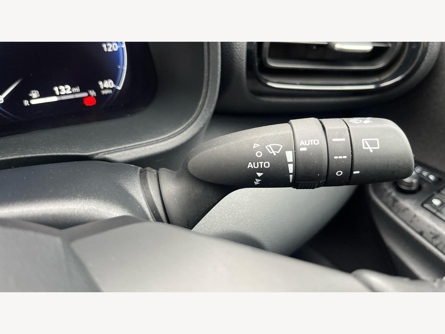 Used Toyota Yaris 2025 for sale - 76002230: Photo 36