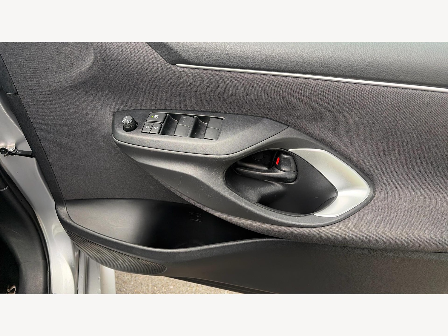 Used Toyota Yaris 2023 for sale - 77109548: Photo 29