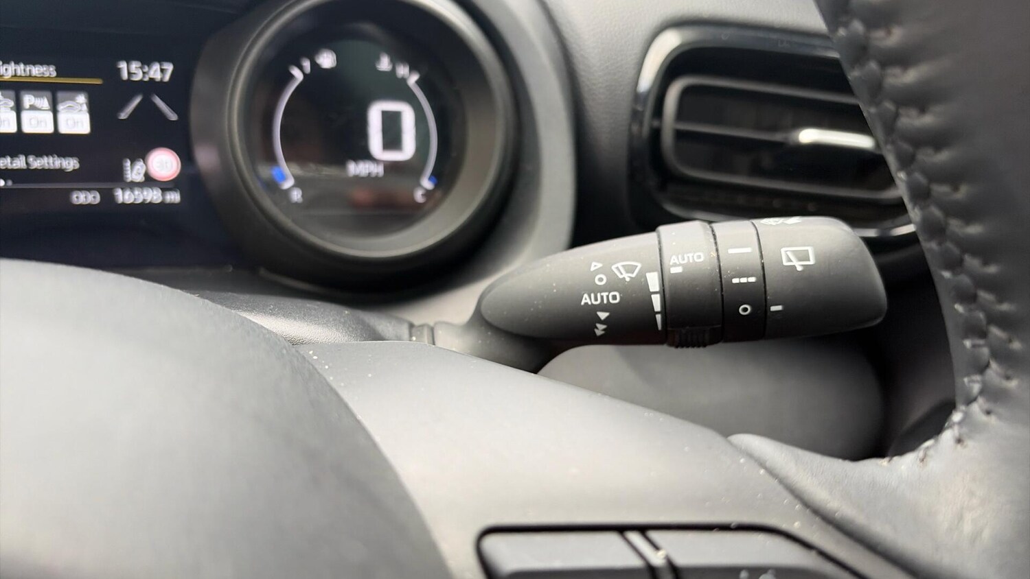 Used Toyota Yaris 2023 for sale - 77109548: Photo 34