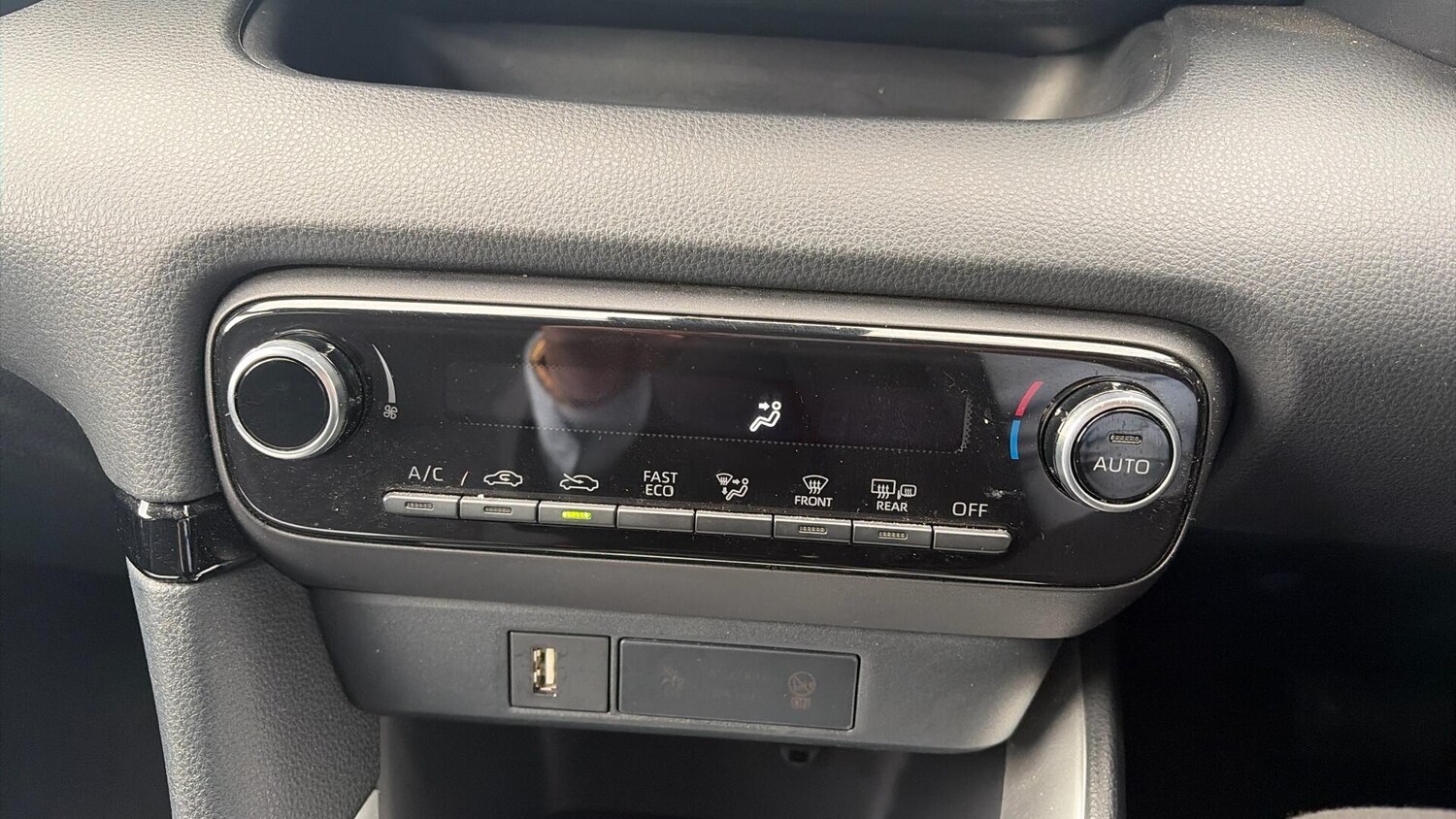 Used Toyota Yaris 2023 for sale - 77109548: Photo 36